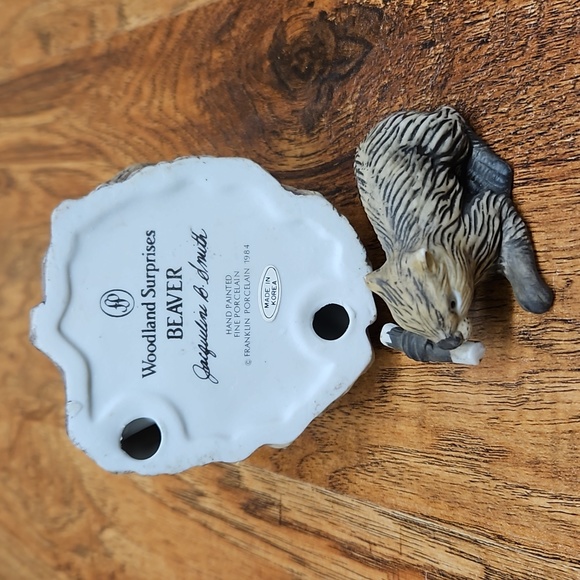 Jackie Smith Franklin Porcelains BEAVER - Picture 3 of 3